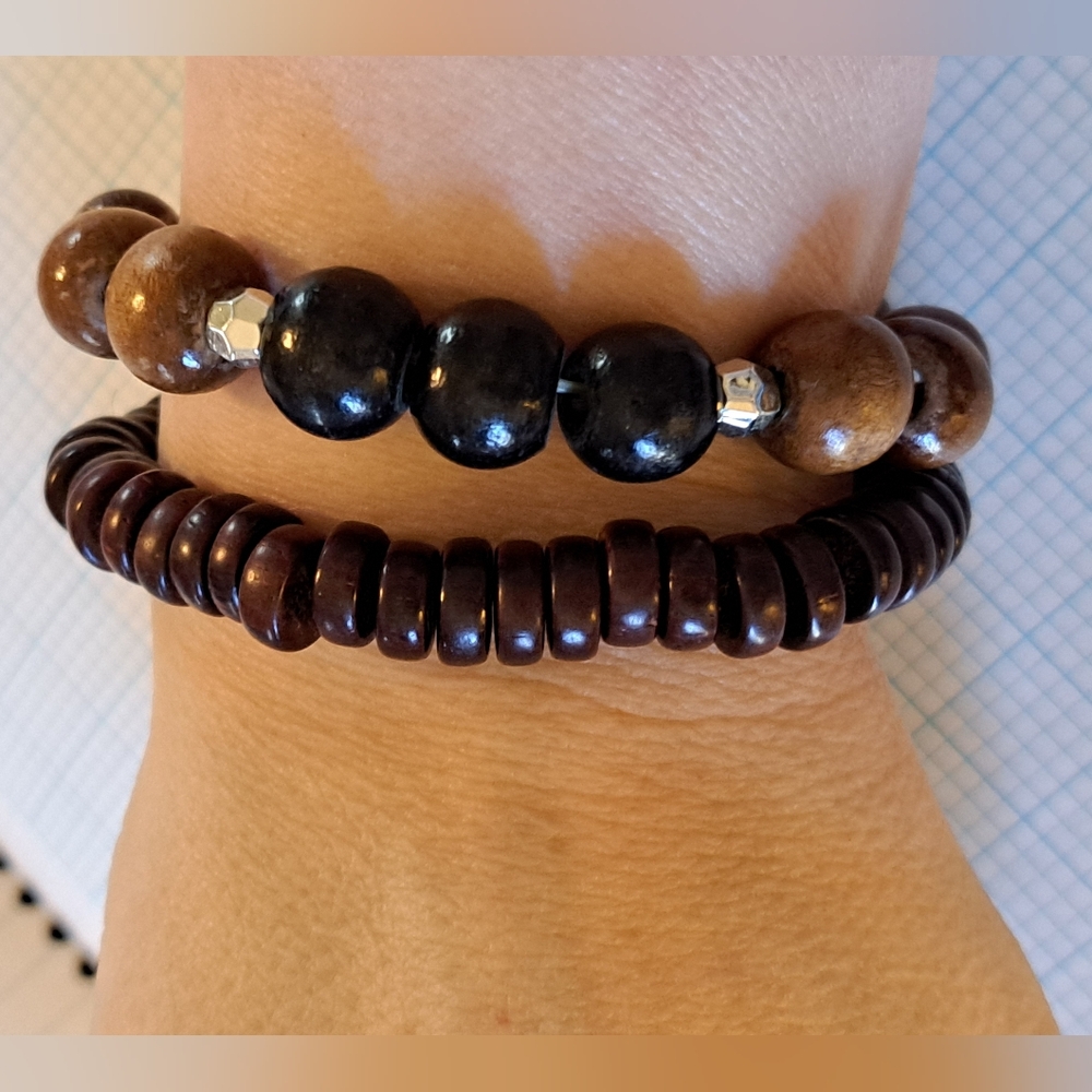 Lot Of 2 Brown and Black Wood Silver Bead Bracelet Stretch